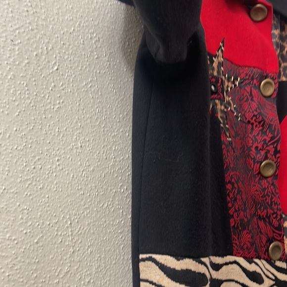 Allure colorblock leopard, zebra patchwork, zig zag design wool blazer - Picture 4 of 8